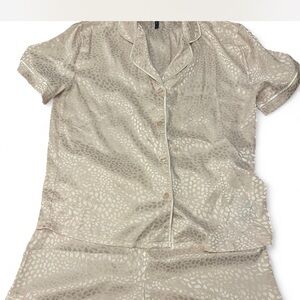 BCBGMaxAzria Cream Short Sleeve Pajama Set